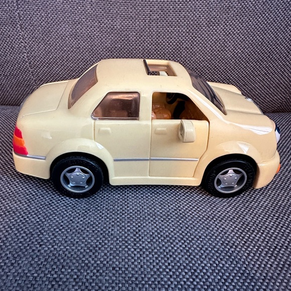 Chevron Cars Leslie LX No 10 Yellow  1998 Techron Gas Vintage - Picture 4 of 6